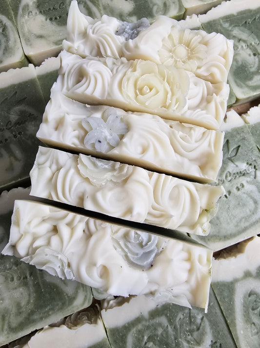 Tea Tree & Spearmint Raw Goat's Milk Soap
