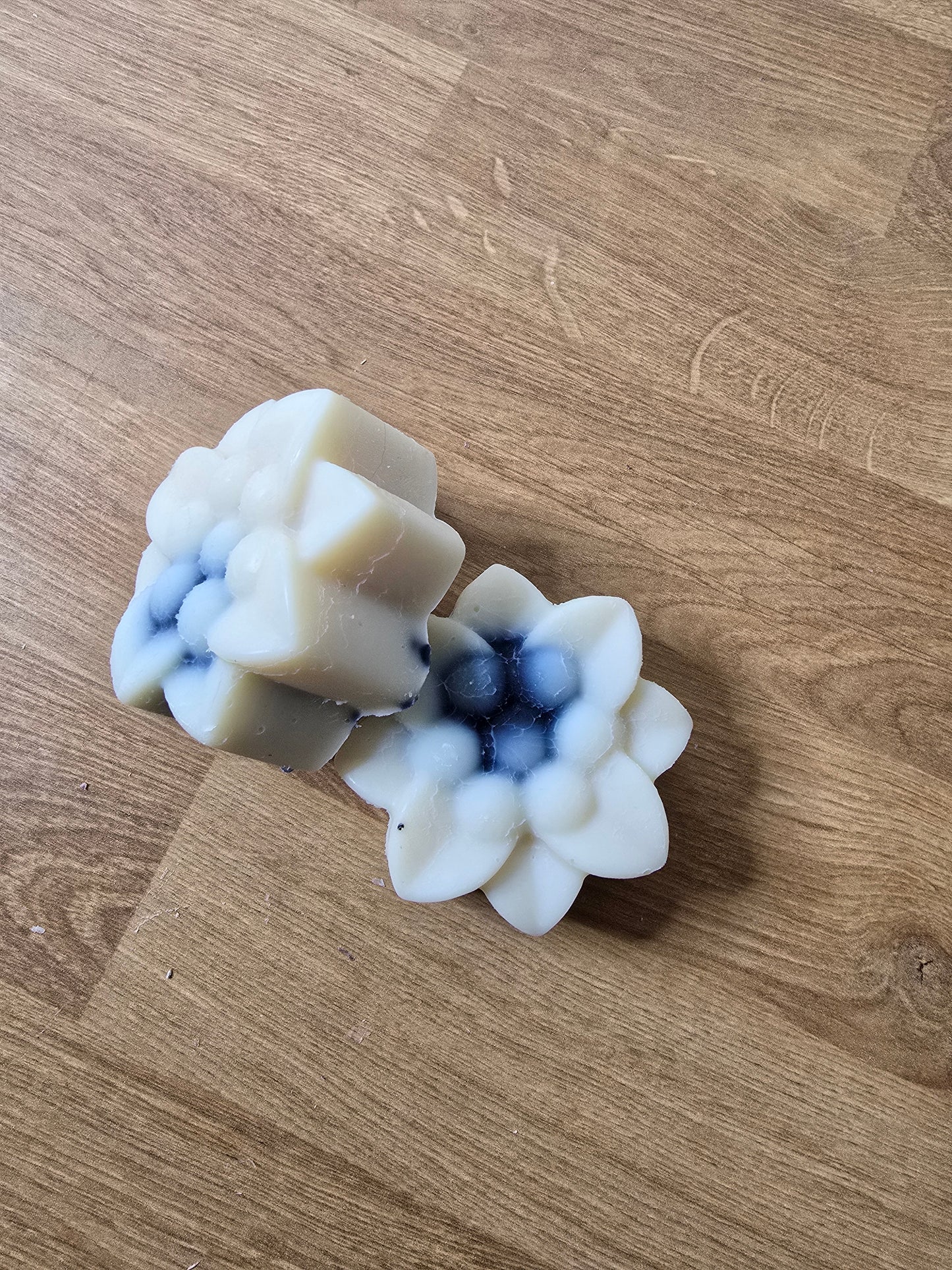 Grapefruit, Vanilla, Geranium Raw Goat's Milk Soap