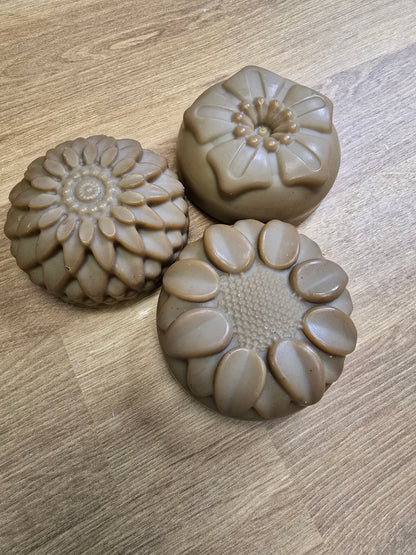 Vanilla & Peppermint Raw Goat's Milk Soap