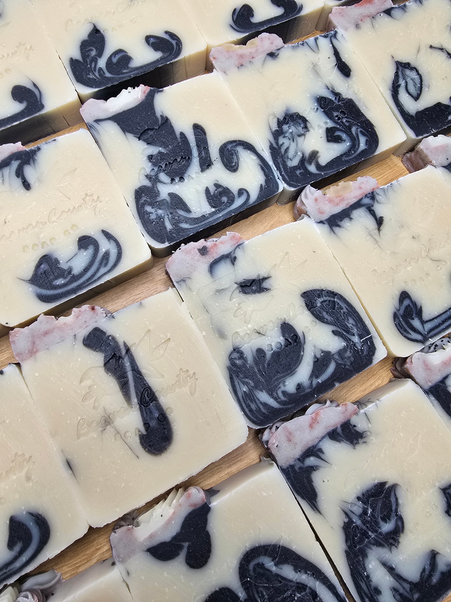 Vanilla, Tea Tree, Geranium Raw Goat's Milk Soap